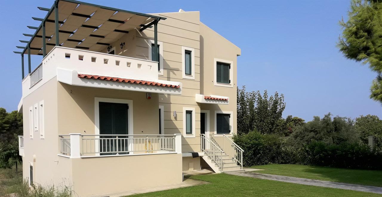 Panelma Villa Tranquil Coastal Retreat In Zacharo Tholon Exterior foto