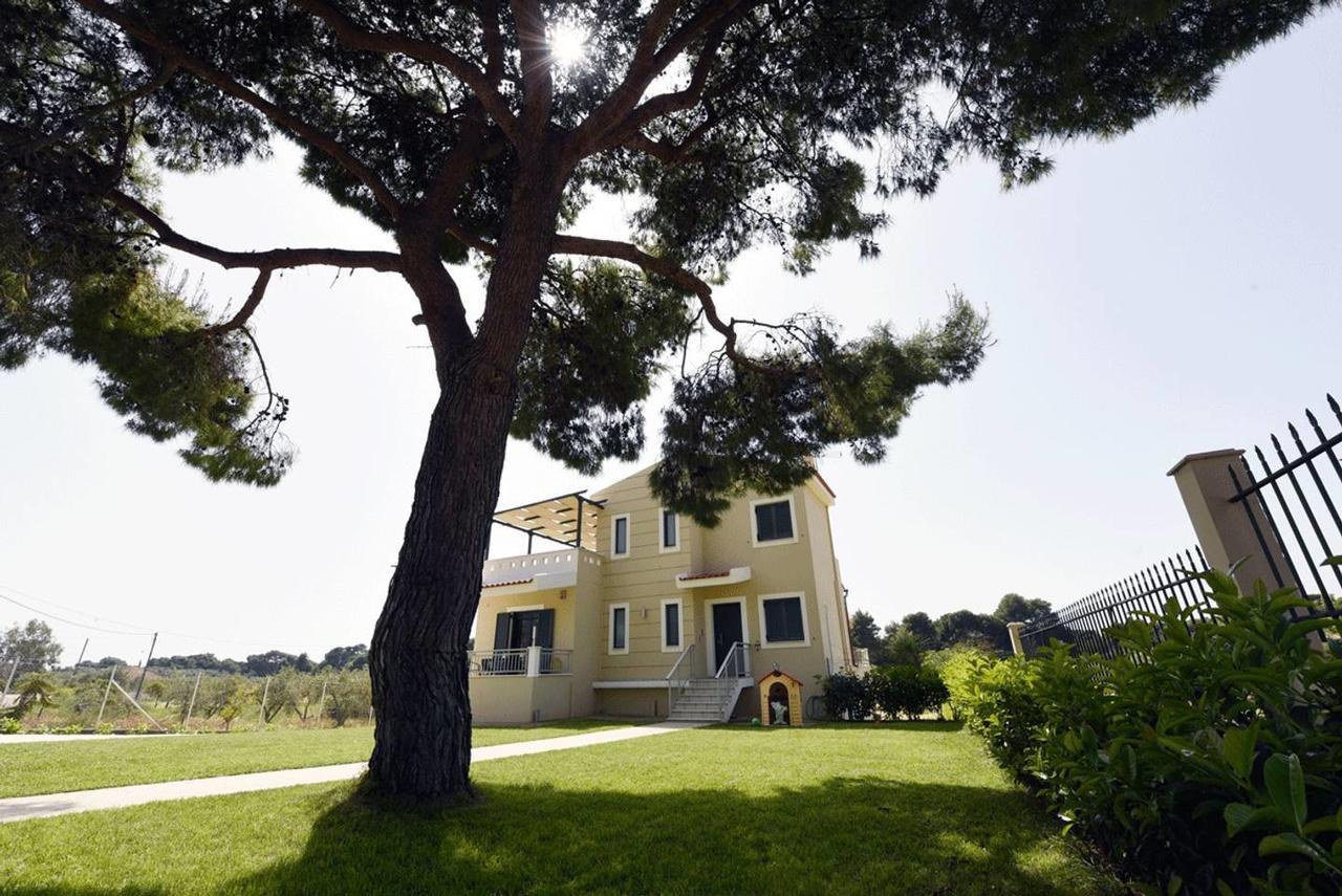 Panelma Villa Tranquil Coastal Retreat In Zacharo Tholon Exterior foto